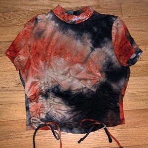 Tie-dye cropped top with adjustable strings